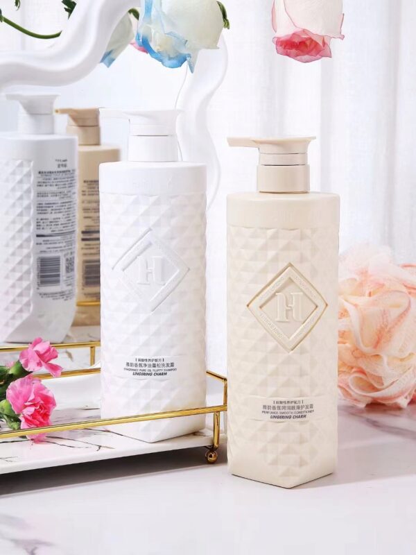 SZAMPON PIELĘGNACYJNY DO WŁOSÓW Han.YT LINGERING CHARM 750 ml
